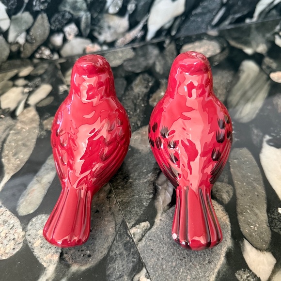 Salt & Pepper shakers - Picture 3 of 6